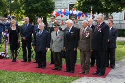 Spomienková slávnosť spojená s konferenciou pri príležitosti 125. výročia narodenia arm. gen. Rudolfa Viesta Spomienková slávnosť spojená s konferenciou pri príležitosti 125. výročia narodenia arm. gen. Rudolfa Viesta