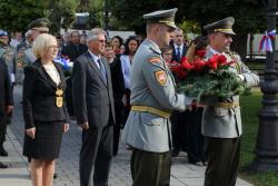 Spomienková slávnosť spojená s konferenciou pri príležitosti 125. výročia narodenia arm. gen. Rudolfa Viesta Spomienková slávnosť spojená s konferenciou pri príležitosti 125. výročia narodenia arm. gen. Rudolfa Viesta