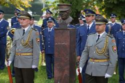 Spomienková slávnosť spojená s konferenciou pri príležitosti 125. výročia narodenia arm. gen. Rudolfa Viesta Spomienková slávnosť spojená s konferenciou pri príležitosti 125. výročia narodenia arm. gen. Rudolfa Viesta